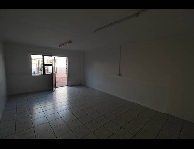 30M² RETAIL TO LET IN SALDANHA CENTRAL